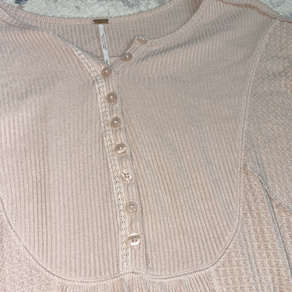 Free People Blush Ribbed Blouse size small - Picture 2 of 5